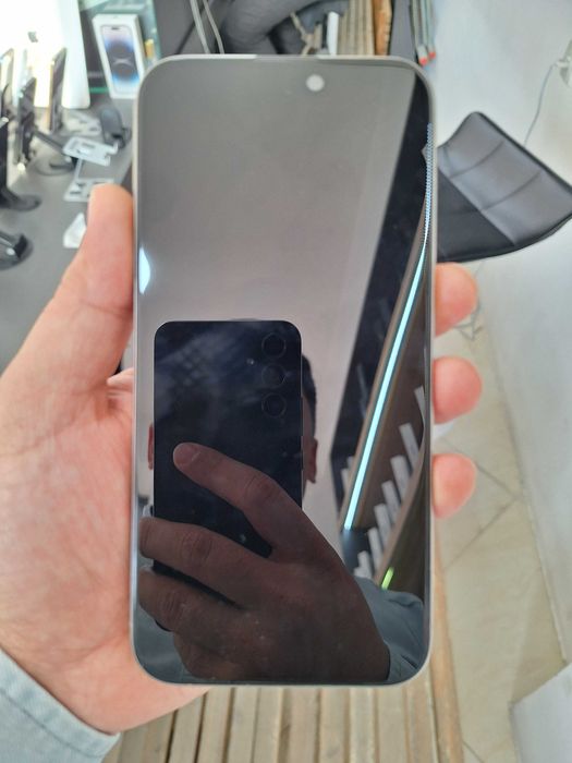 SKIDKA 10% tan raxidan Iphone 15 Pro Max 256 gb Natural Titanium