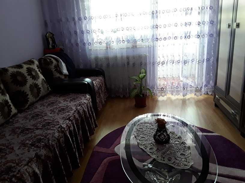 Apartament mobilat de vanzare cu 3 camere