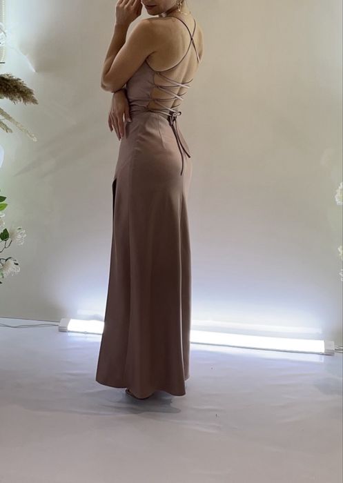 Вечернее атласное платье