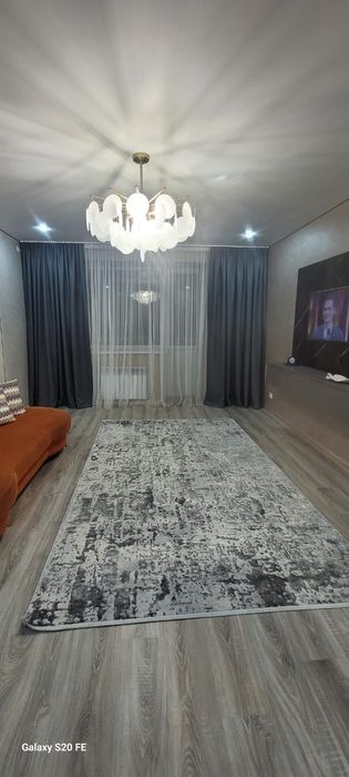 Сдам ЛЮКС  2-ком.квартиру посуточно