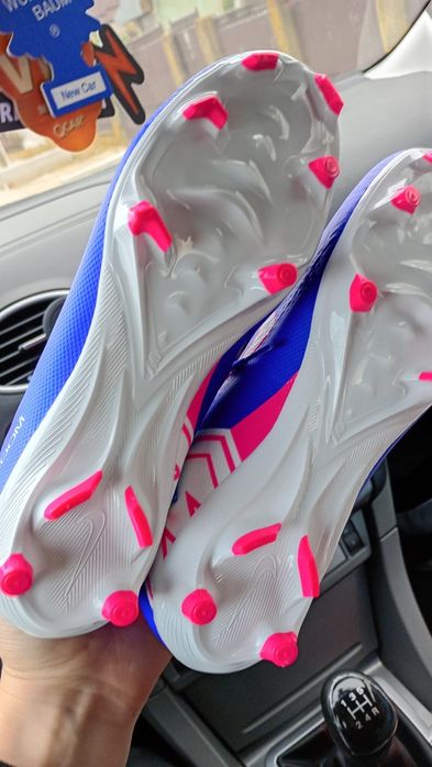 Ghete fotbal diferite modele