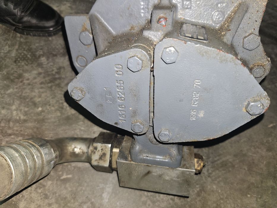 Compresor aer Atlas Copco 1616 5789 82 Pompa sapa 1616578982  Putzmei