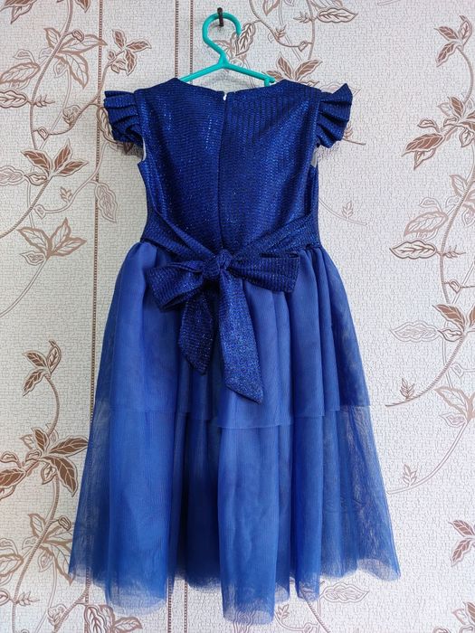 Продам бальные платья