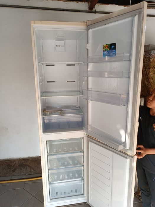 Холодильник и морозильник