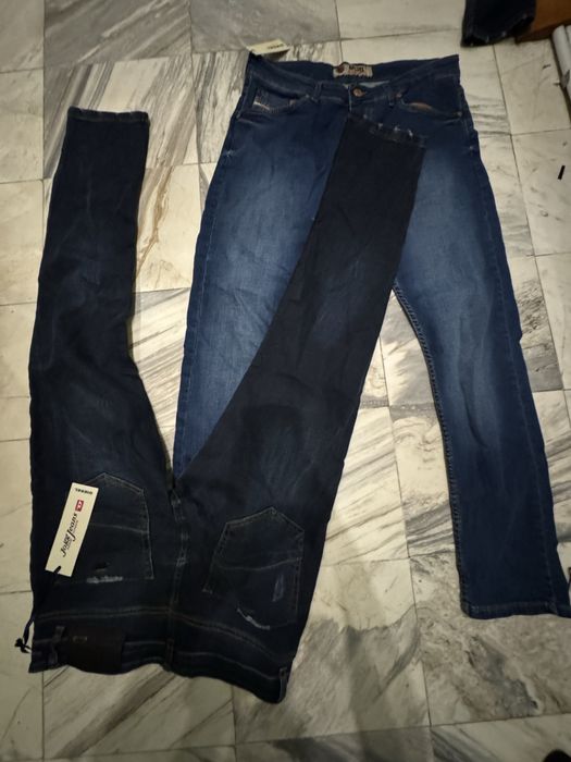 Продавам два броя дънки DIESEL
