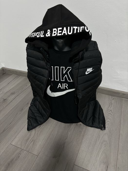 Vesta nike de barbati + tricou gratis