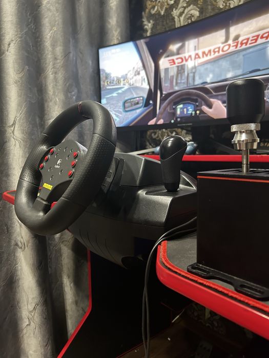 Руль Logitech momo racing