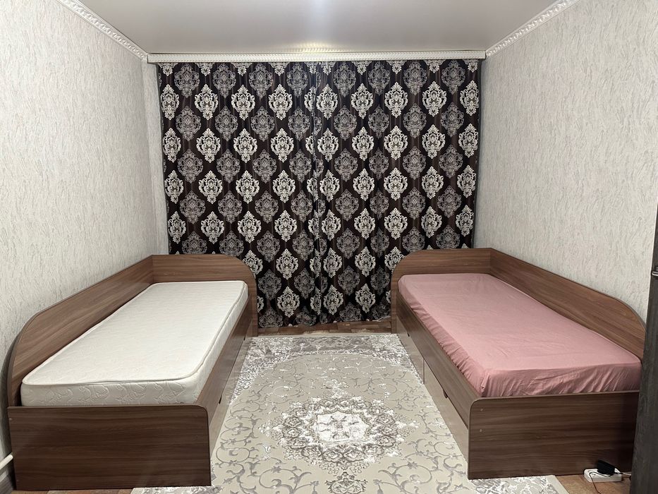 Продам шкаф и две кровати