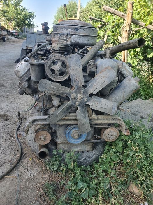 Мотор ЯМЗ 238 иккита бири пиостой бири турбинали