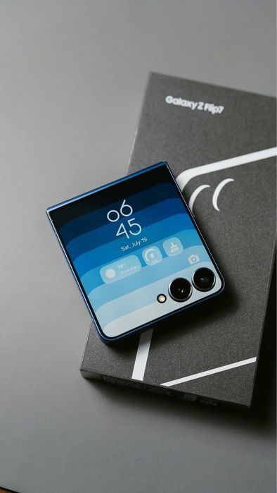 Samsung Galaxy Z Flip 7 256GB