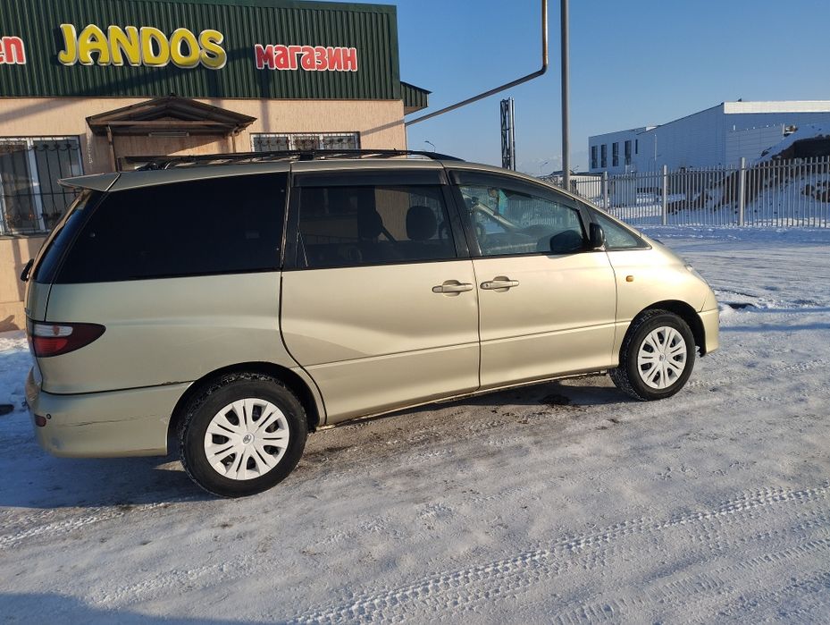 Продам тайота превия