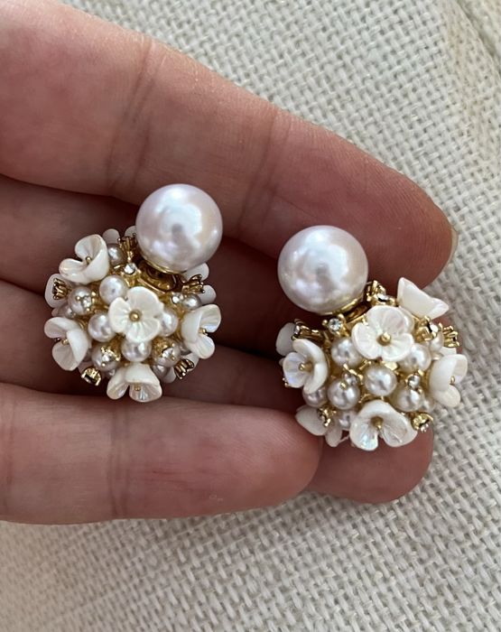 Красиви обици подходящи за повод