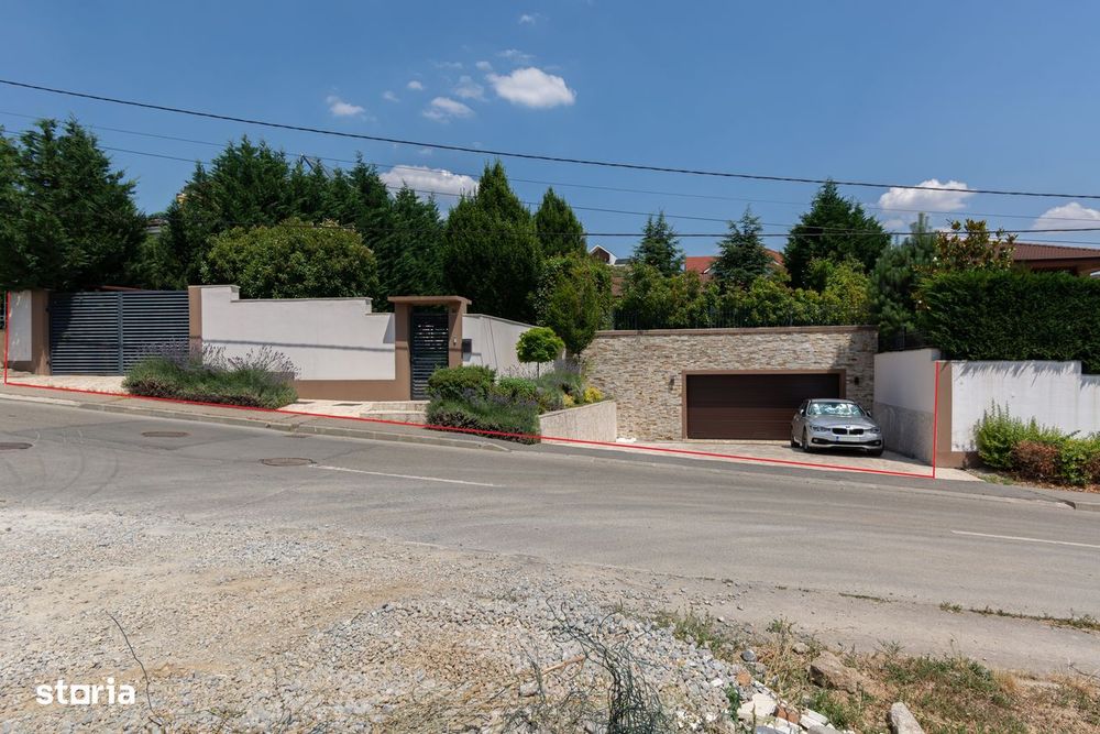 Casă cu 4 camere + garaj - front direct la str. Branului, zona dealuri