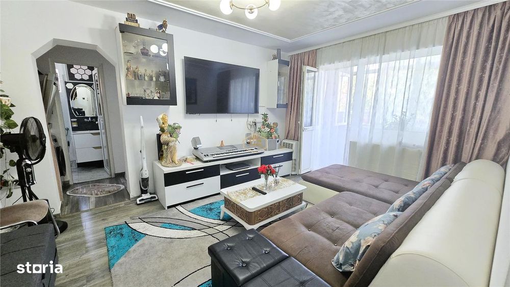 Etaj I | Apartament cu 2 camere si balcon | Botizului — fotografia 1