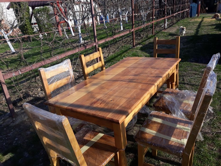 Mobilă lemn masiv