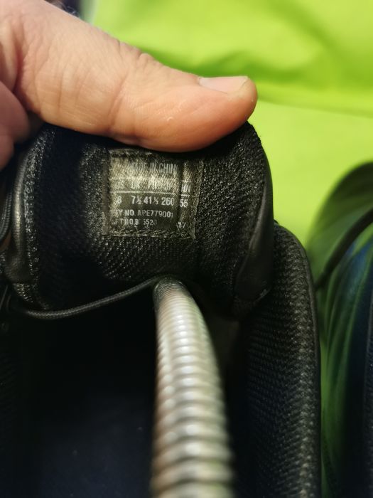 Adidas Porsche Design 41 Mammut salewa hoka altra la sportiva asics