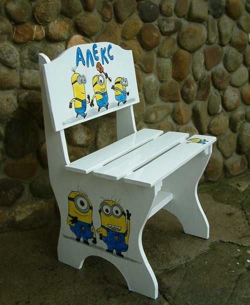 Детско рисувано дървено столче