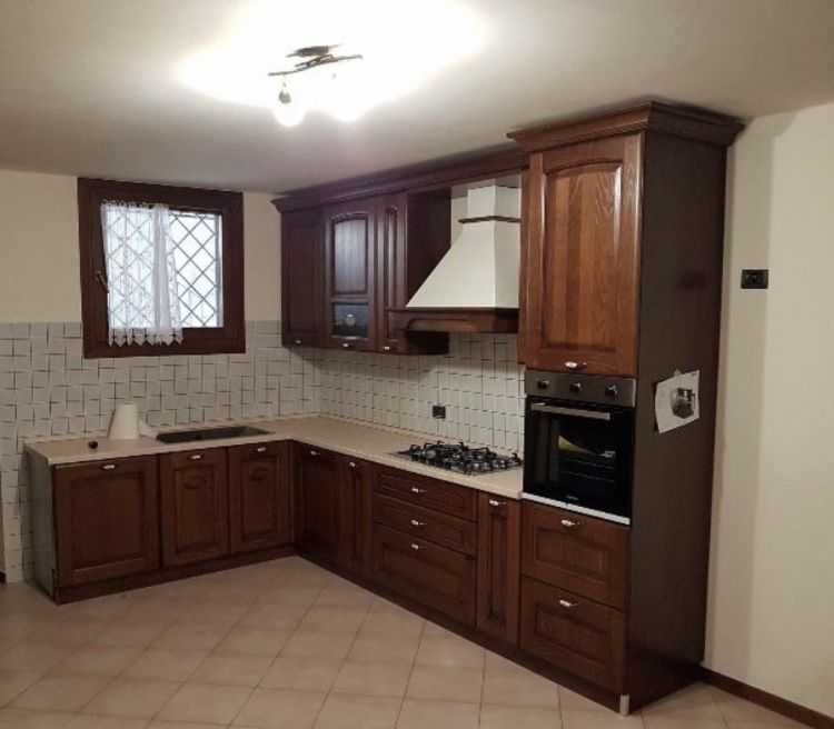 Montator mobila IKEA . Asamblare mobila dormitor, living, baie IKEA