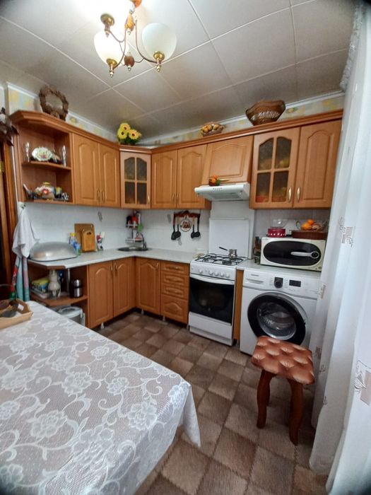 Продам 2 комн квартиру район 17 школы