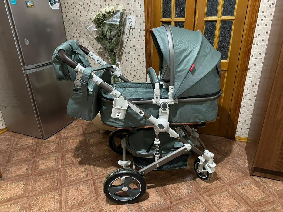 Красивая коляска Ining baby