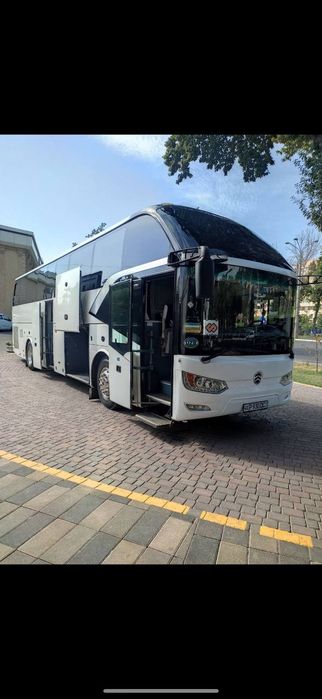 Golden dragon avtobus