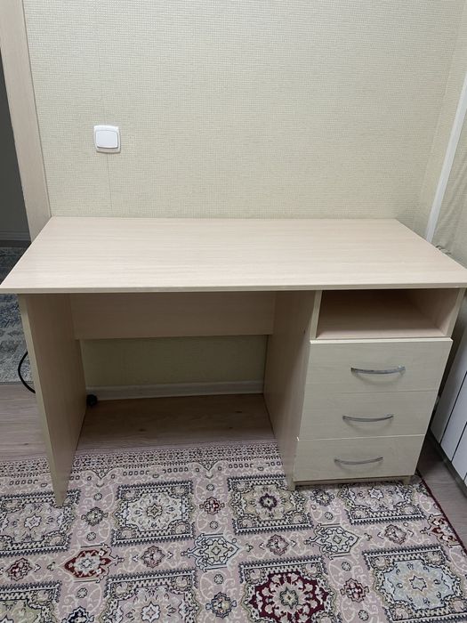 Рабочий стол для учебы