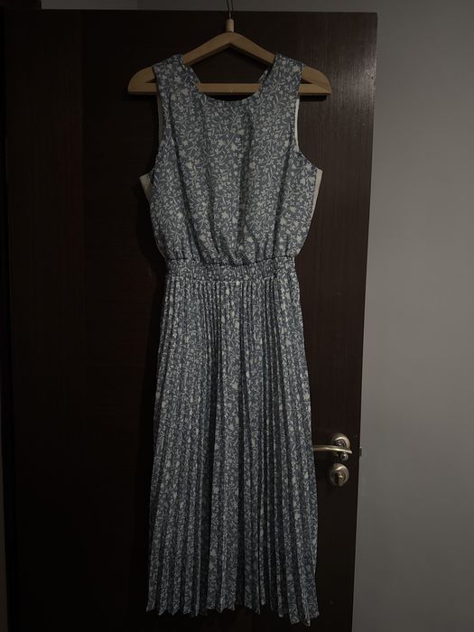 Продам платье б/у