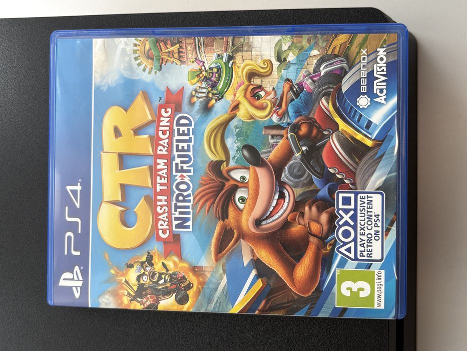 PlayStation 4 + 2 Контролера + Игра