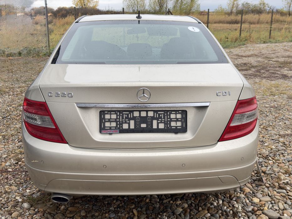 MERCEDES-BENZ C-Class 2010 — imagine 3