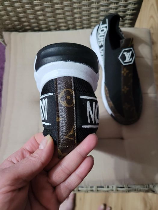 Дамски маратонки Louis Vitton! Състояние ново! Номер 40!