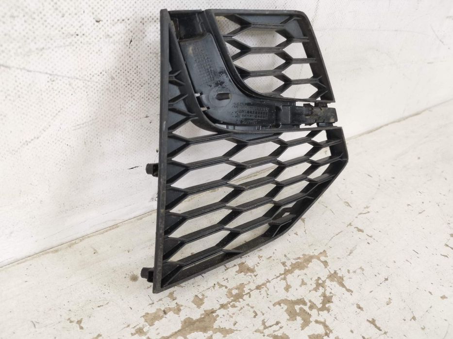 Хонда Цивик / Honda Civic 10 [фейслифт] Предна лява решетка на бронята