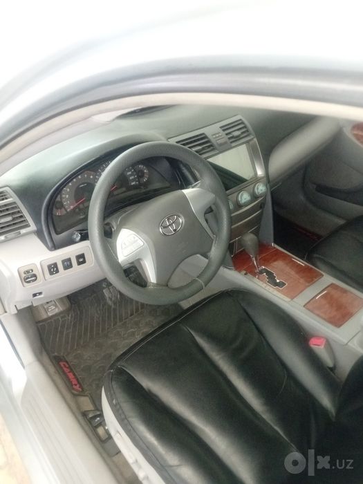 Tayota camry sotiladi
