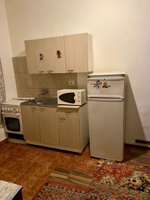 Proprietar-  inchiriez garsoniera /se ofera contract de inchiriere