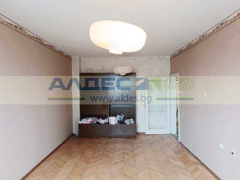 Дава се под наем Двустаен апартамент в София, Лозенец - 75 кв.м за 400 € - Снимка #1