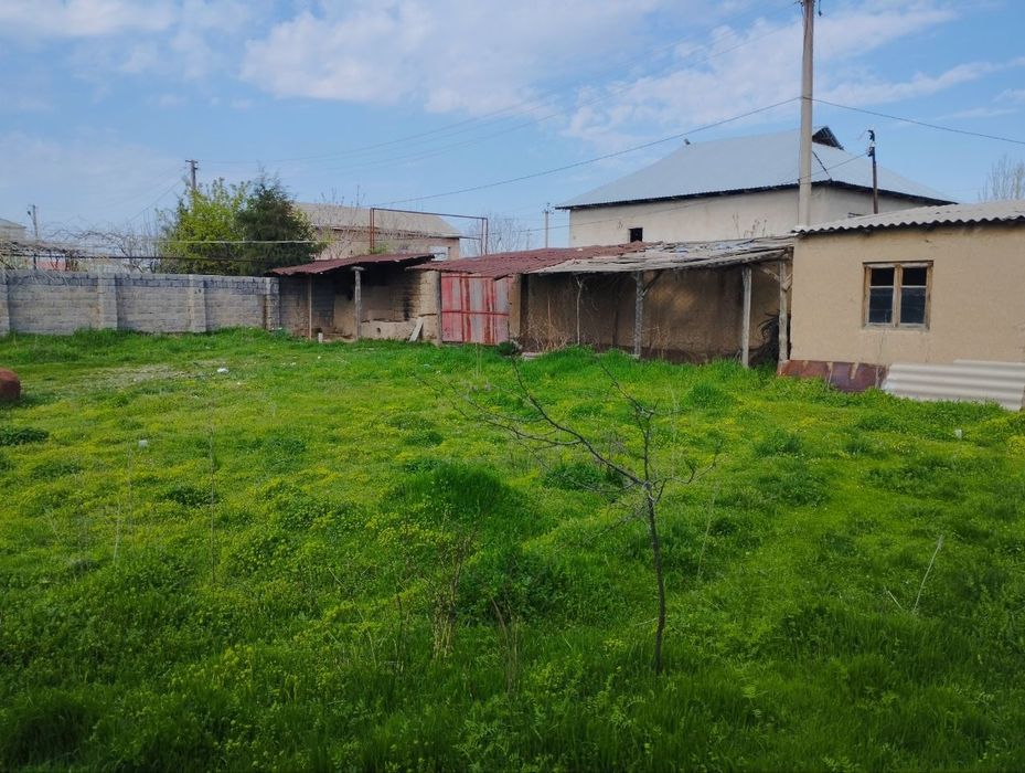 Срочна йер сотилади