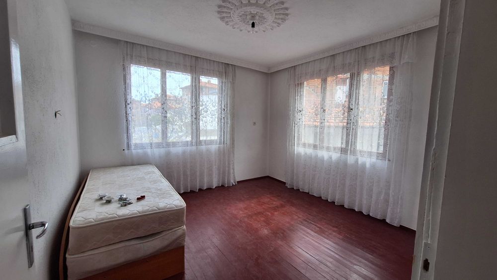 Продава се Къща в Асеновград - 200 кв.м за 825 €/кв.м - Снимка #4