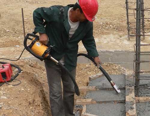 глубинный вибратор для бетона аренда 40.000 сум . длина вала  2 метр