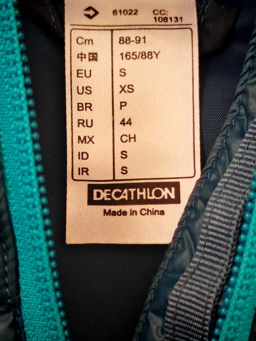 Geaca puf drumetie/trekking Quechua X-Light