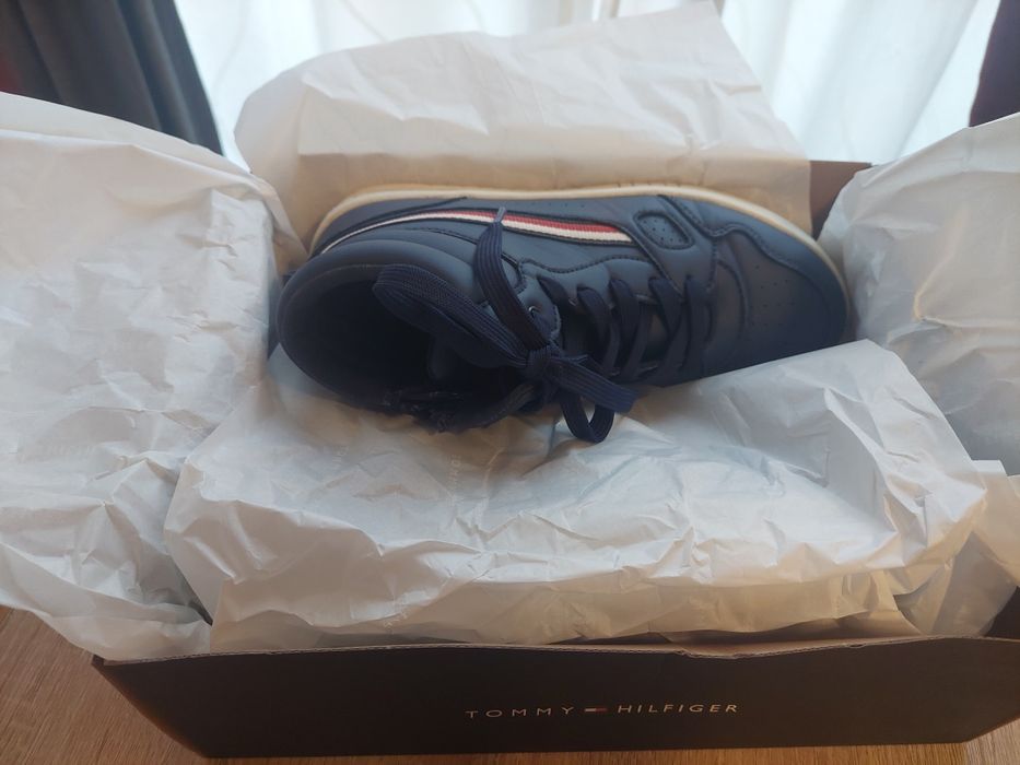 Кецове Tommy Hilfiger като нови 38 номер