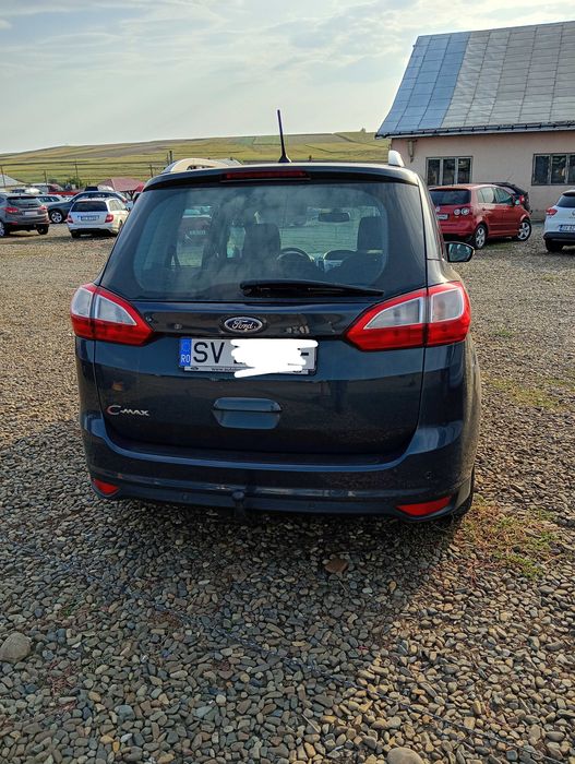 Autoturism cu 7 locuri ! FORD