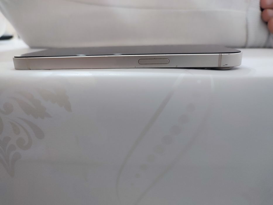 Продам iPhone 13 128 gb