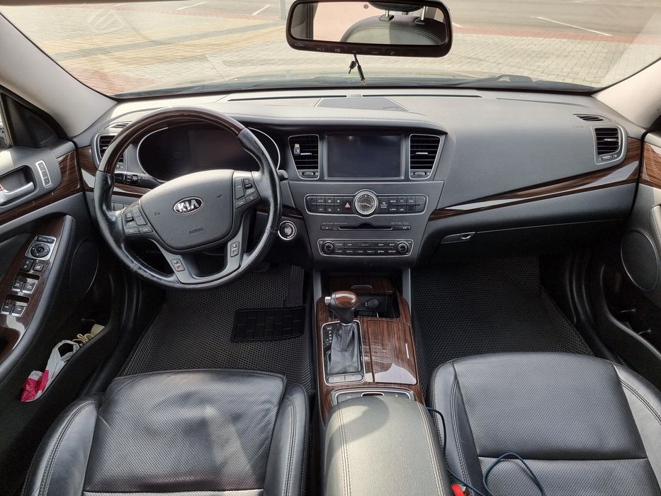 Продам автомобиль Kia K7