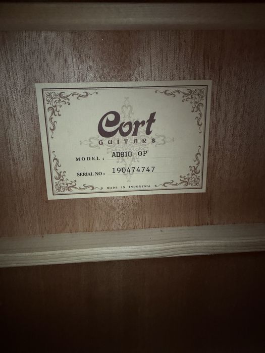 Продаю гитару Cort AD810 OP за 45 тысяч