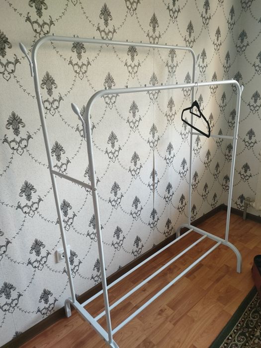 Корейский стойка для одежды.