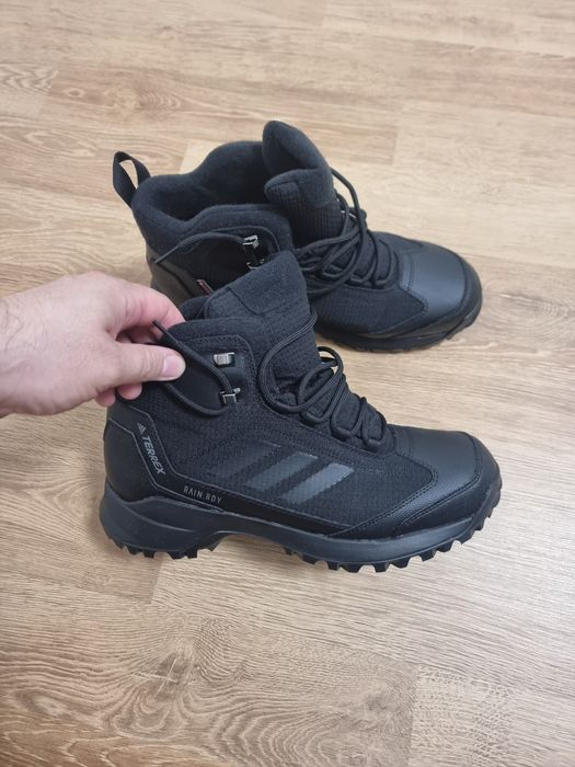 Ghete bocanci iarna Adidas terrex Heron 43 1/3 noi izolatie Primaloft