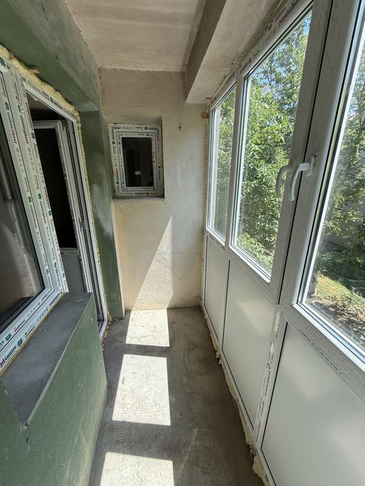 Vând apartament în Alexandria cu două camere semidecomandat langă autogara București 2 din 4