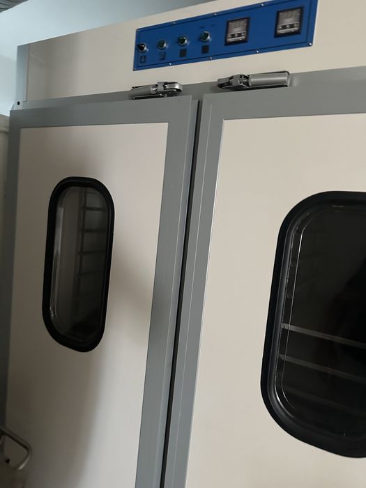 Cuptor paine profesional