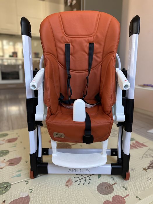 Столче за хранене Carrello Apricus