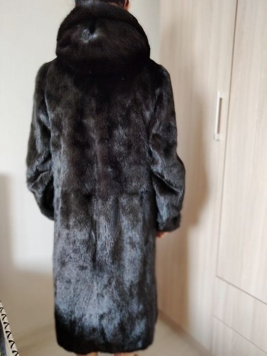 Продам шубу норковую. 150К. Торг