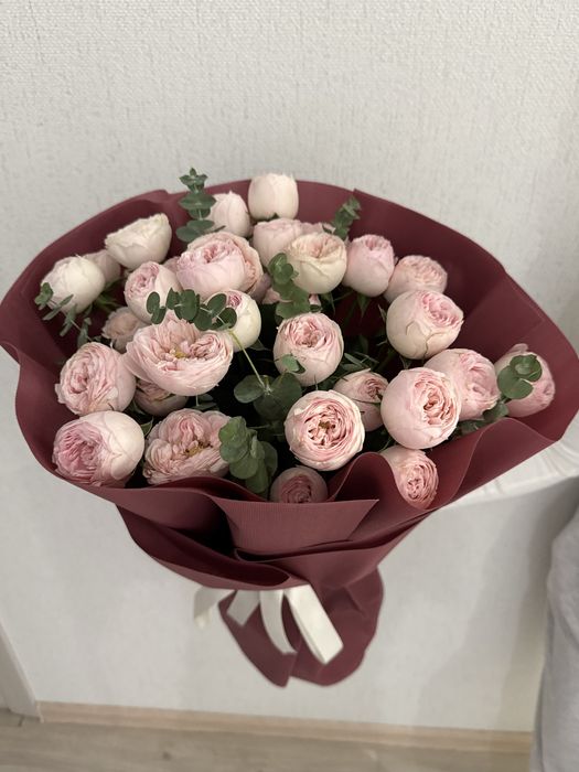Продаю букет красивых кустовых роз